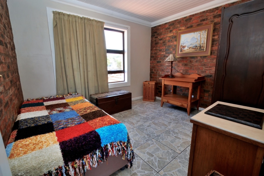 4 Bedroom Property for Sale in Stilbaai Wes Western Cape